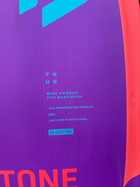 Planche de surf foil Duotone Sky Surf SLS 4'2'' 2024 neuve