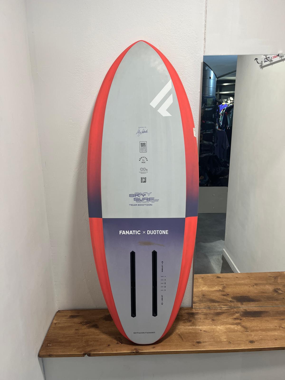 Planche de surf foil Fanatic Sky Surf team series 4'2'' 2023 neuve