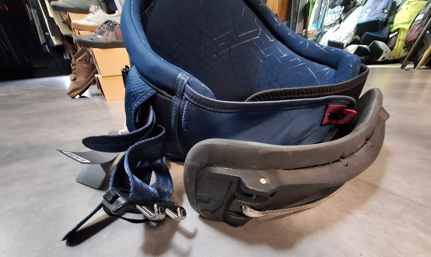 HARNAIS WAVE ION Composite Series  (rope) spreader.