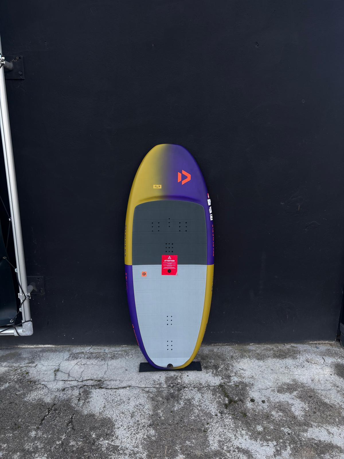 Duotone Sky Style SLS 4'9' 2024 occasion (-50%)