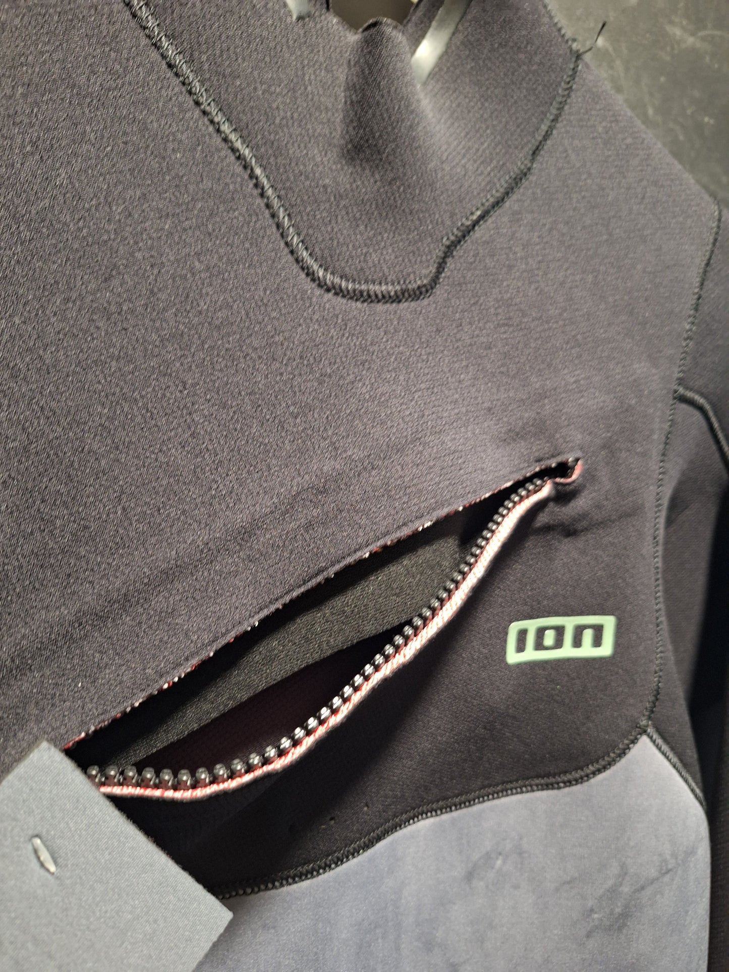 ION Seek Amp 4/3 Front Zip XXL  2023